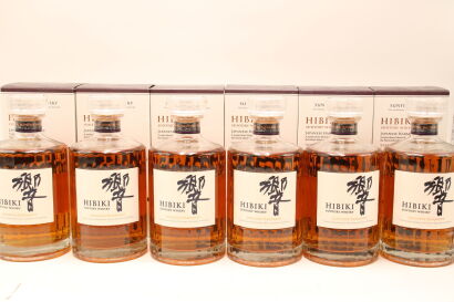 (6) Hibiki Japanese Harmony Blended Whisky, 43% ABV, 700ml