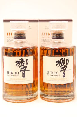 (2) Hibiki Japanese Harmony Blended Whisky, 43% ABV, 700ml