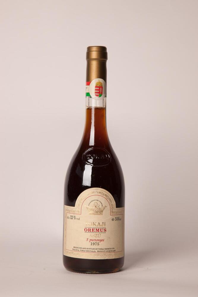 1) 1975 Oremus Tokaji Aszu 5 Puttonyos 500ml, Hungary 1) 1975 Oremus Tokaji Aszu 5 Puttonyos 500ml, Hungary