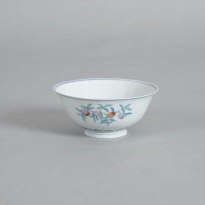 A Chinese Blue and Famille Verte 'Sanduo' Bowl (Da Qing Qianlong Nian Zhi Mark)