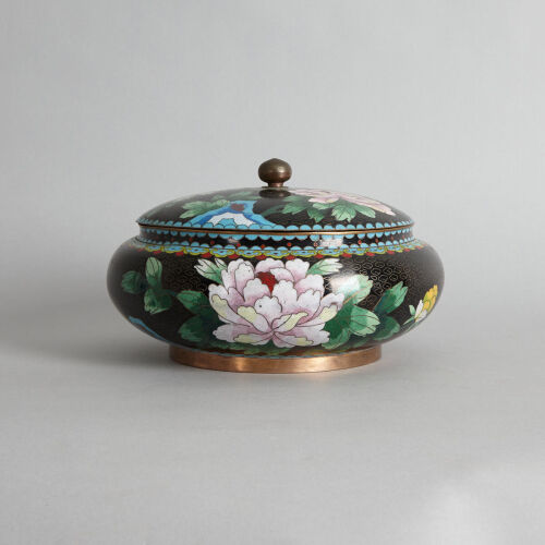 A Chinese Cloisonne Lidded Box