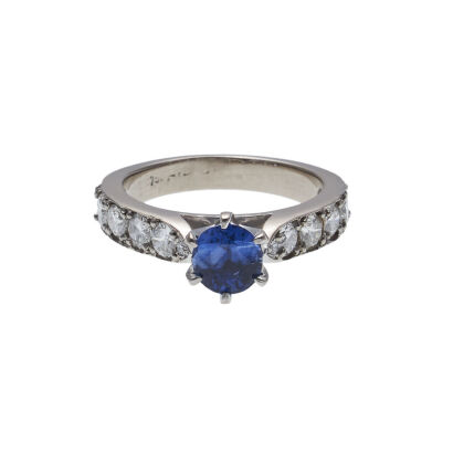 18ct White Gold Sapphire and Diamond Ring