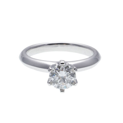 18ct White Gold Modern Diamond Ring