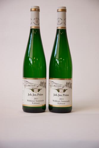 (2) 2011 J J Prum Wehlener Sonnenuhr Kabinett, Mosel Saar Ruwer