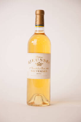 (1) 2011 Chateau Rieussec