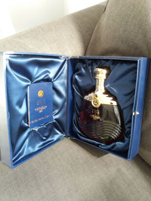 (1) Martell L'Or Cognac