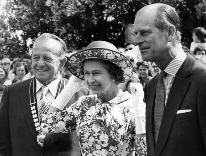 Taranaki County Chairman, L.D. Hickford with The Queen and the Duke of Edinburgh