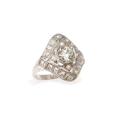 Platinum Edwardian Diamond Ring