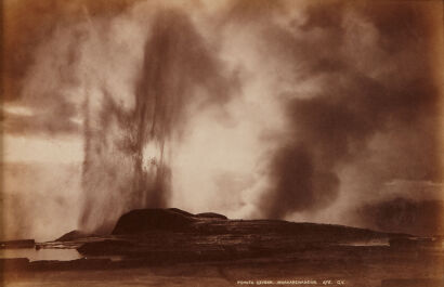 GEORGE VALENTINE Pohutu Geyser, Whakarewarewa