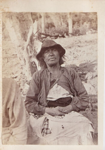 PHOTOGRAPHER UNKNOWN untitled