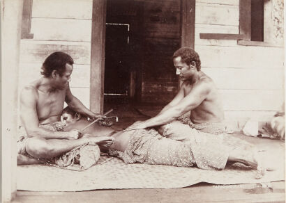 PHOTOGRAPHER UNKNOWN Tatooing Samoa