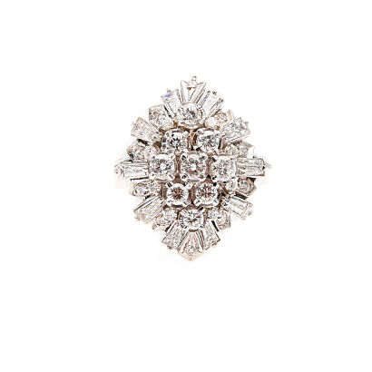 18ct White Gold Large Diamond Cluster Dress Ring