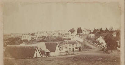 PHOTOGRAPHER UNKNOWN Houses in Auckland, New Zealand