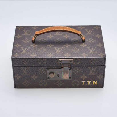 Louis Vuitton Monogram Boîte à Tout Jewellery Case