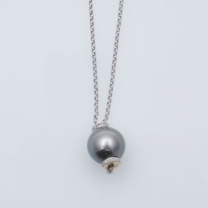 18ct White Gold Tahitian Pearl Pendant Necklace