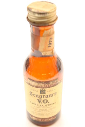 (1) Seagram's VO Canadian Whisky Miniatures, circa 1970s