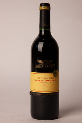 (1) 2001 Wolf Blass 'Yellow Label' Cabernet Sauvignon (STOL)