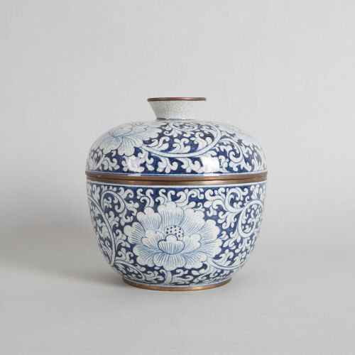 A Chinese Blue and White Lidded Jar (Chongzhen Nian Zhi Mark)