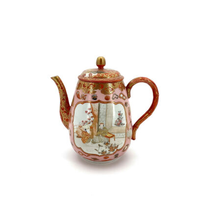 A Japanese Kutani Teapot