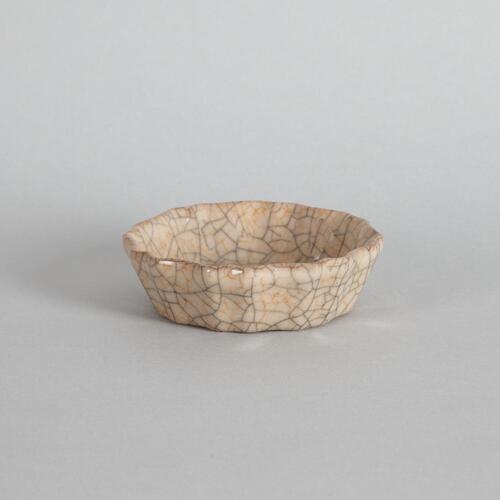 A Chinese Crackle-glazed Foliate Brushwasher