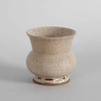 A Chinese Mid Qing Dynasty Crackle-glazed Zhadou
