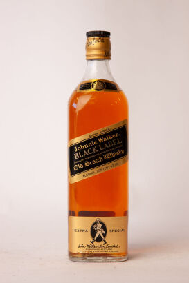 (1) Johnnie Walker Black Label Whisky 750ml, 42.3 % abv