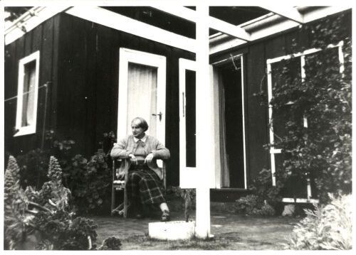 LAWRENCE BAIGENT Rita Angus in Her Garden