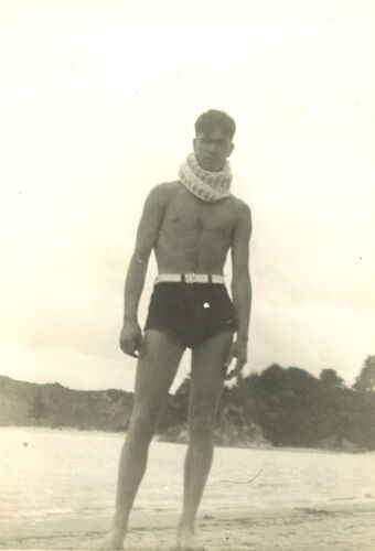 LAWRENCE BAIGENT Leo Bensemann at the Beach
