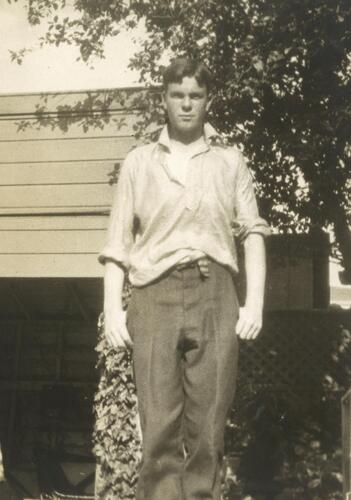 PHOTOGRAPHER UNKNOWN Young Leo Bensemann