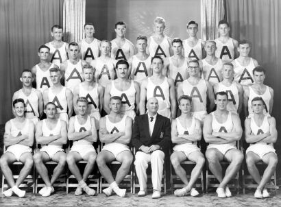 Members of the 1959 championship Auckland Athletics team, 1959