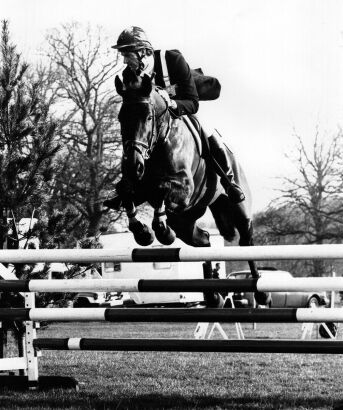 FRANK ANDRE Equestrian Mark Todd and Pedro the Cruel showjumping at Aldon, 1990