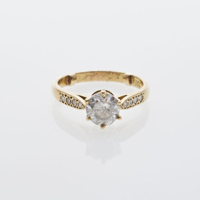 18ct Diamond Ring