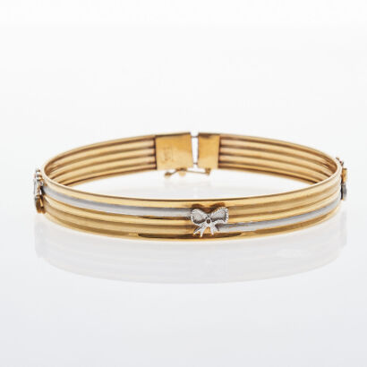 16ct Gold Bangle