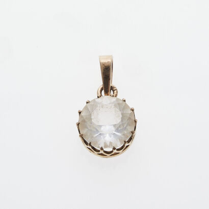 9ct Pendant with Crystal