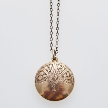 9ct Vintage Hand Engraved Locket