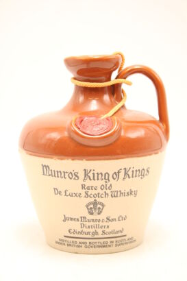 (1) Munro's King of Kings Ceramic Decanter Blended Scotch Whisky, 40% ABV, 700ml, circa 1980s