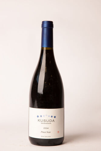 (1) 2004 Kusuda Pinot Noir, Martinborough