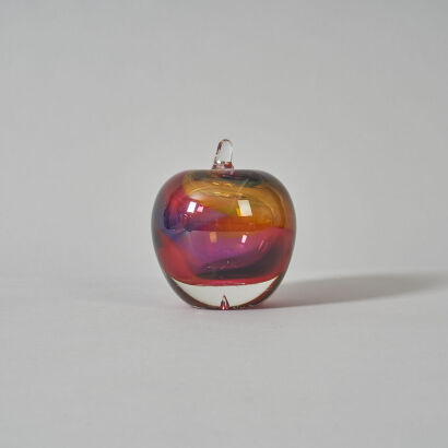 A Peter Raos Art Glass Apple