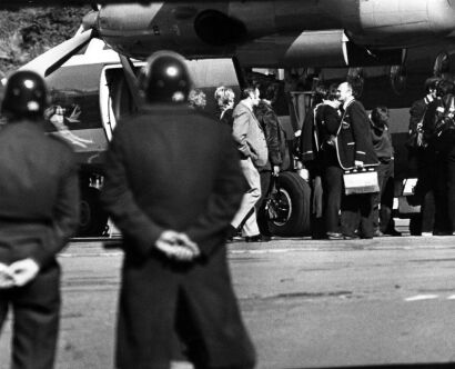 The Springboks departing from Wellington Airport amid tight security