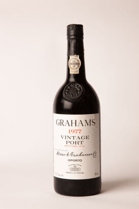 (1) 1977 Grahams Vintage Port, Oporto