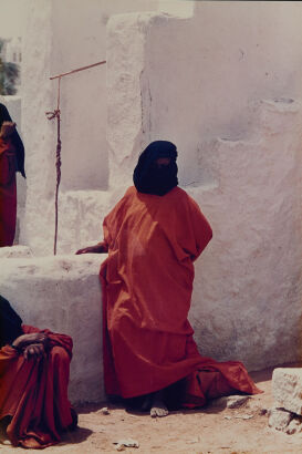 BRIAN BRAKE Arab Woman - Shibham, Wadi Hadramawt