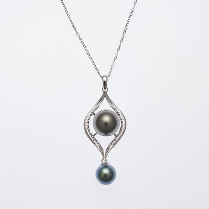 Modern 18ct Tahitian Pearl and Diamond Necklace