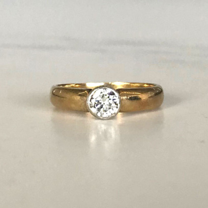 18ct Diamond Ring