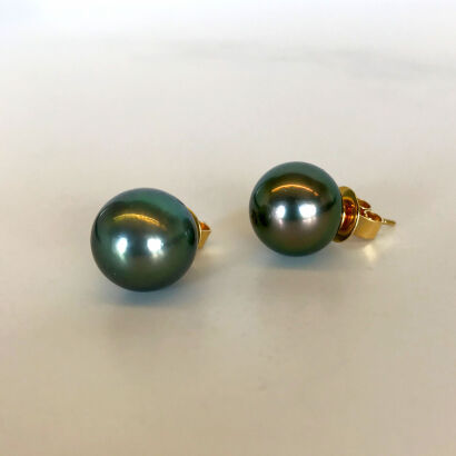 18ct Tahitian Pearl Earrings