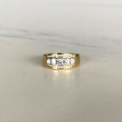 18ct Diamond Ring