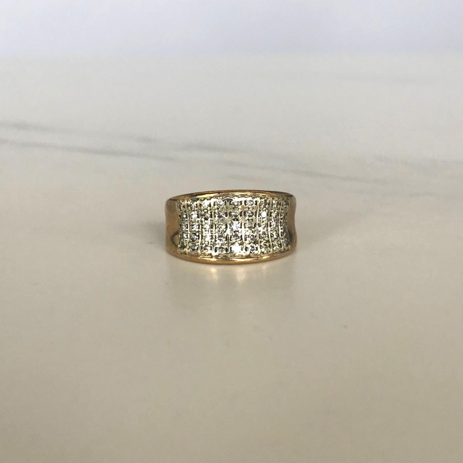 9ct Diamond Dress Ring - Price Estimate 