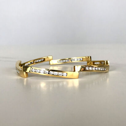 18ct Gold and Diamond Bangle