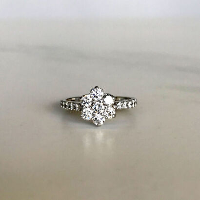 18ct Diamond Cluster Ring