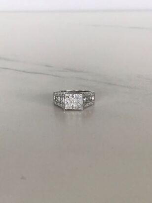 14ct White Gold Diamond Dress Ring