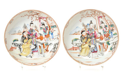 A Pair of Chinese Qing Dynasty Yongzheng to Qianlong Period Famille Rose 'Figural' Platesdecorated with figure patten